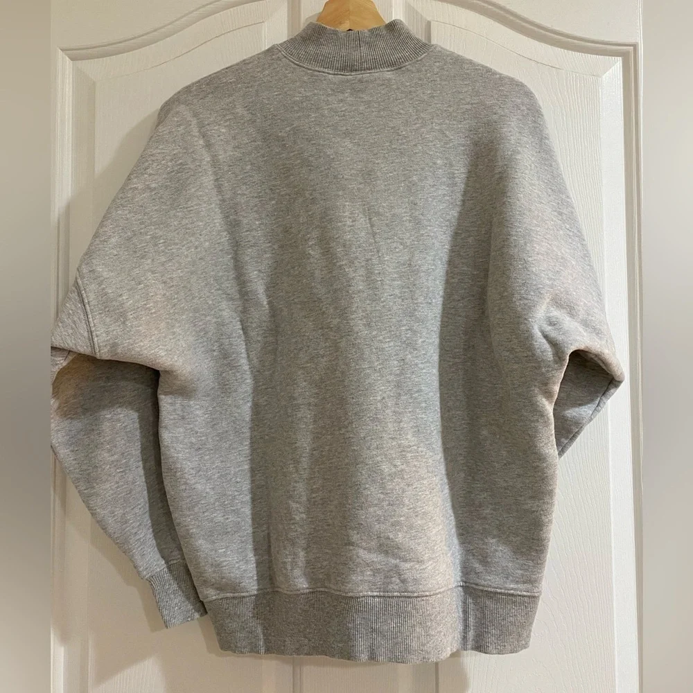 Aritzia TNA Crewneck - Picture 4 of 4